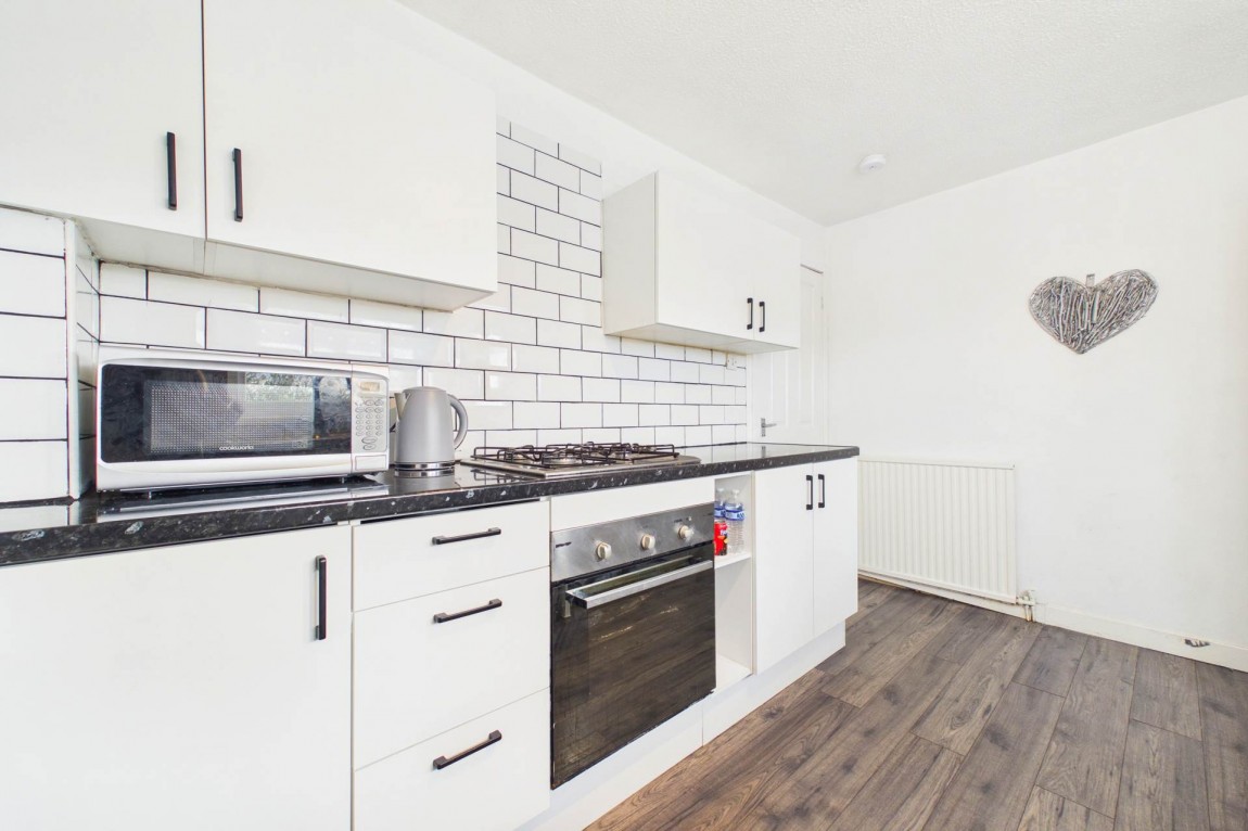 Images for Currieside Avenue, Shotts