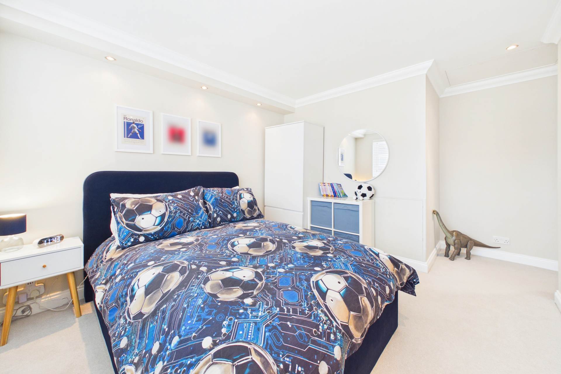 Rederech Crescent, Hamilton