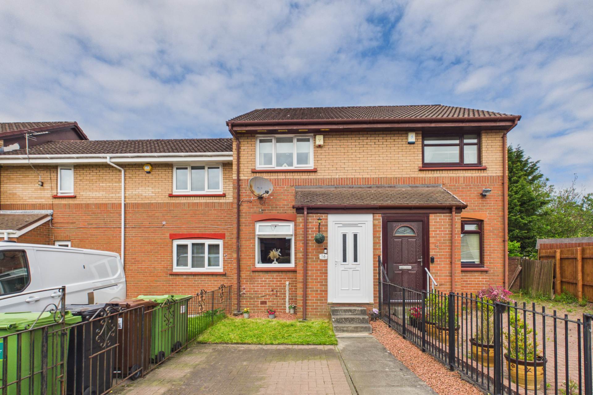 16 Aspen Drive, Springburn