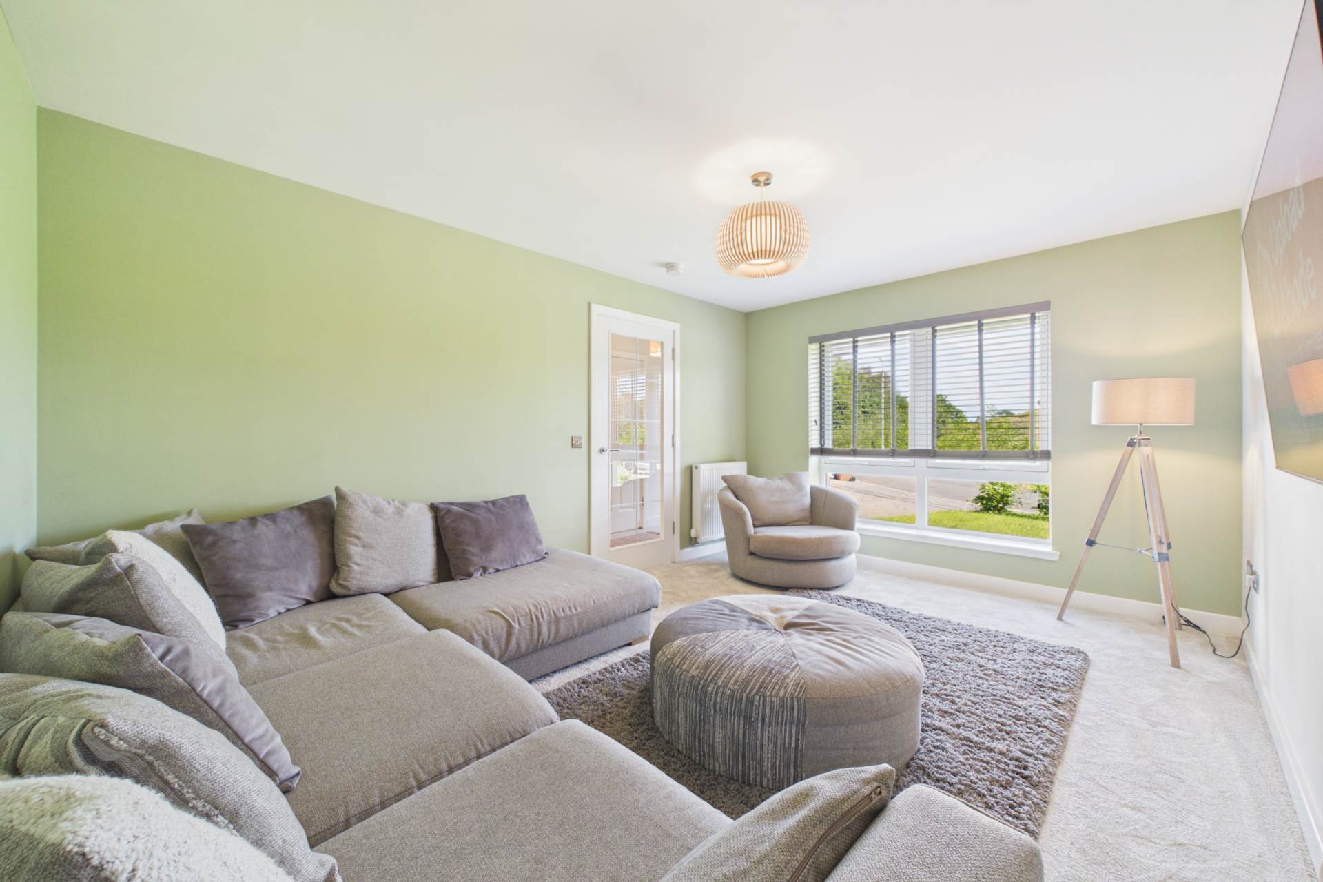 Binnie Crescent, Gartcosh, Glasgow