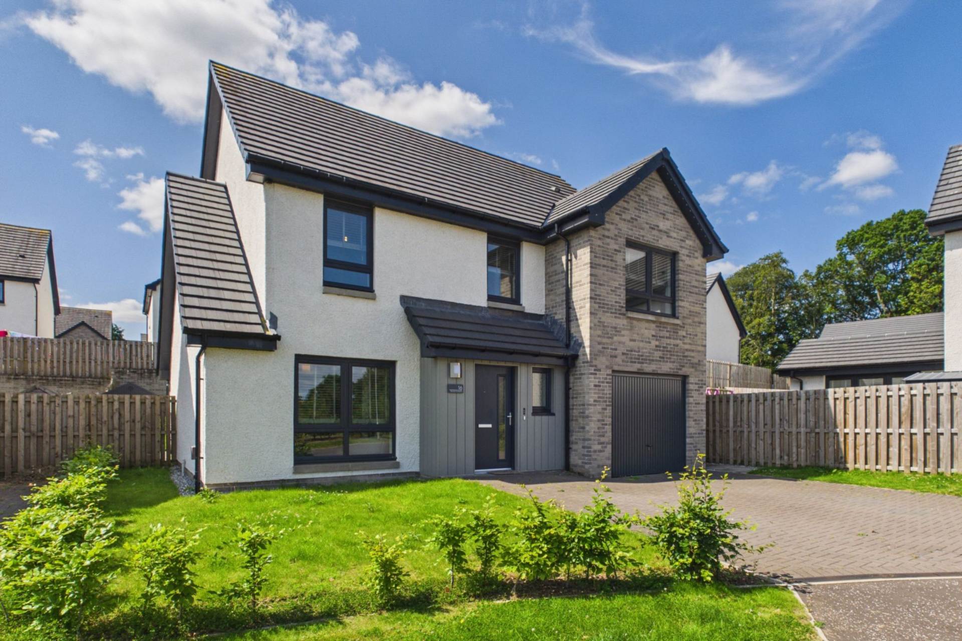 Binnie Crescent, Gartcosh, Glasgow