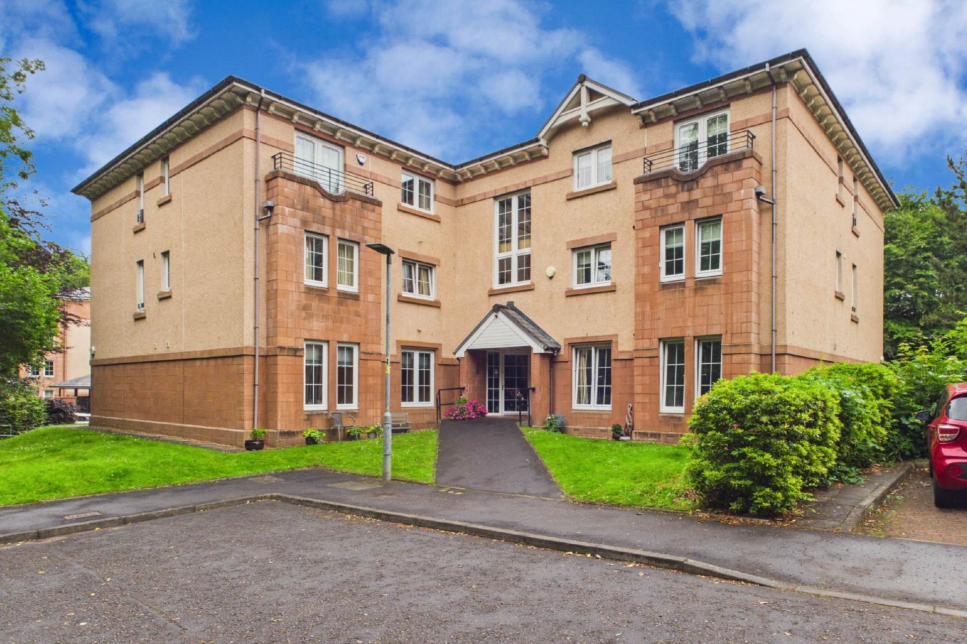 Fairyknowe Court, Bothwell