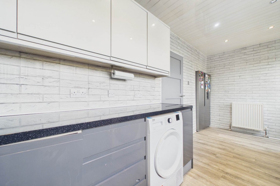 Images for Calder Crescent, Glassford