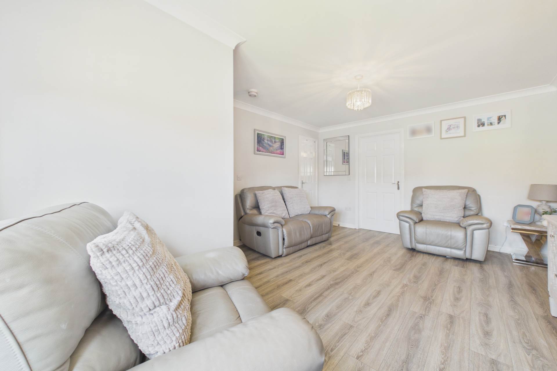 Wilkie Drive, Holytown