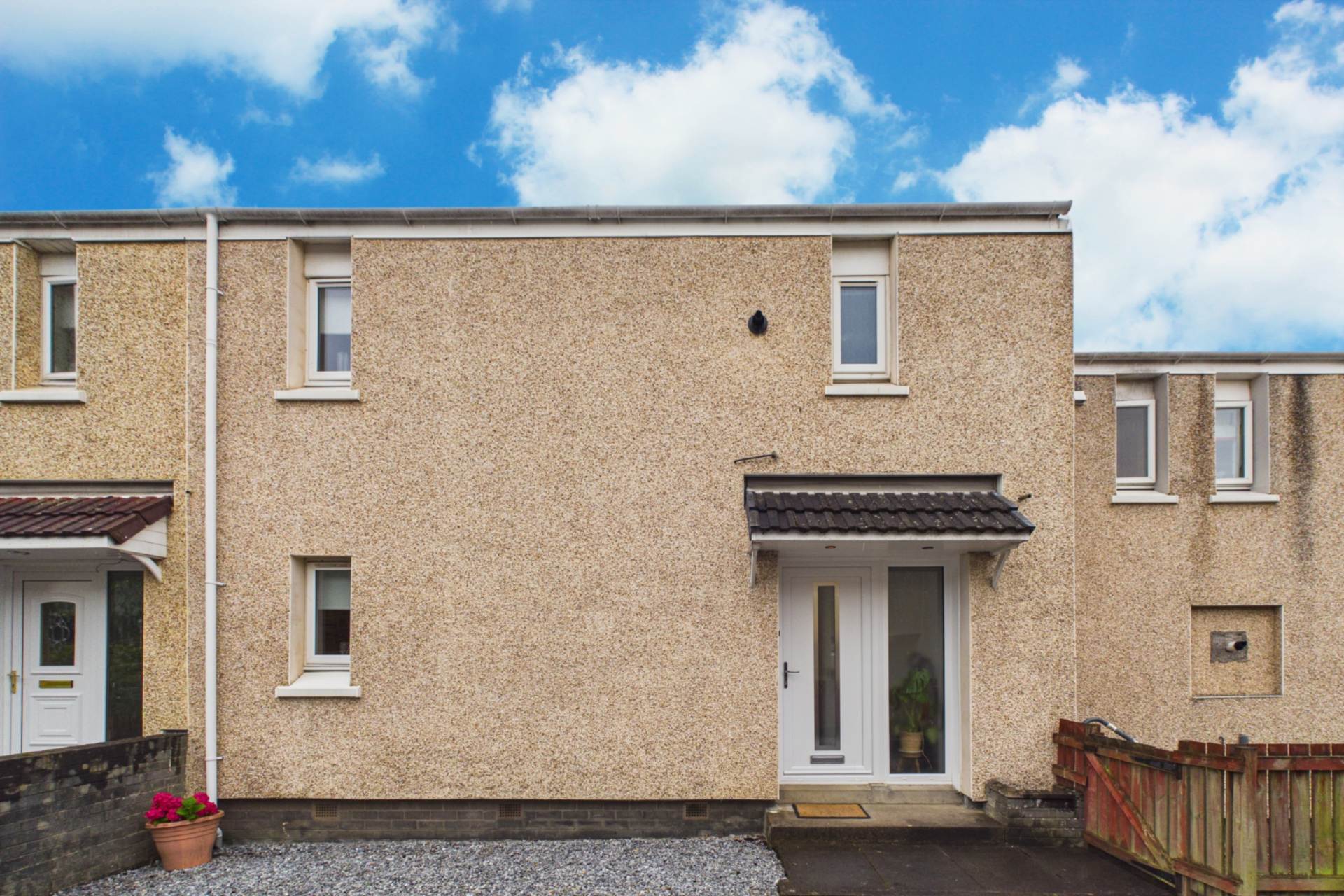 Tweed Lane, Holytown